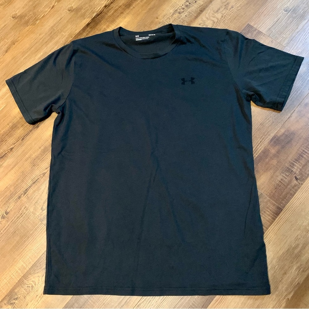 UNDER Armour Men’s Solid Charcoal Gray Tee Size Large